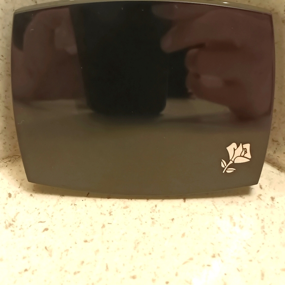 Lancome Color Design 5 Pan Eyeshadow Palette-SUMMER CHIC (Mini Size, 0.07oz/ 2g) - Picture 3 of 3